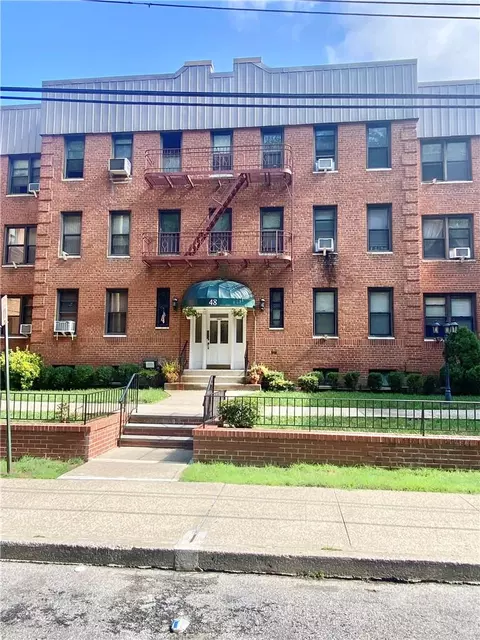 48 Parkway N #3F, Yonkers, NY 10704