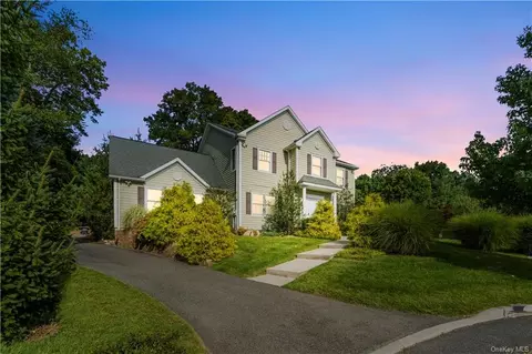 10 Clarion Dr, Greenburgh, NY 10603