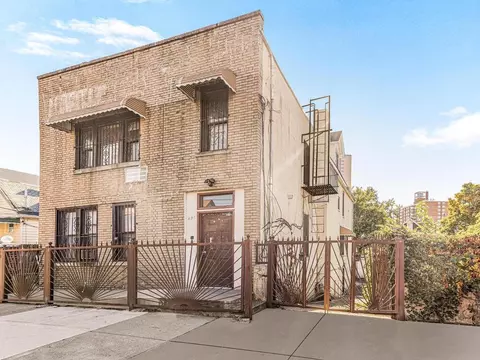 826 E 214th St, New York, NY 10467