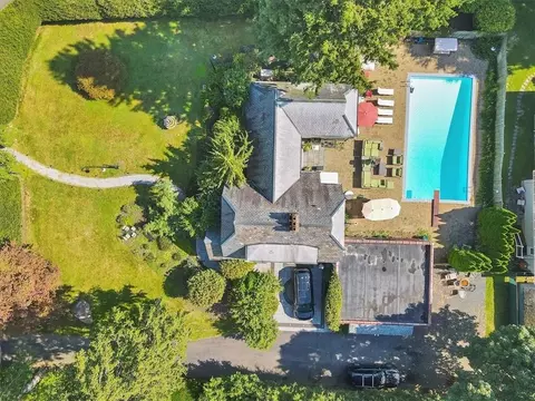 5 Sunset Dr, Ramapo, NY 10901