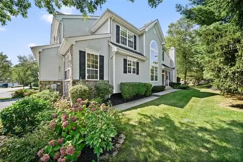 231 Woodlands Dr, Tuxedo, NY 10987