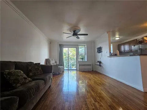 709 Warburton Ave #2E, Yonkers, NY 10701