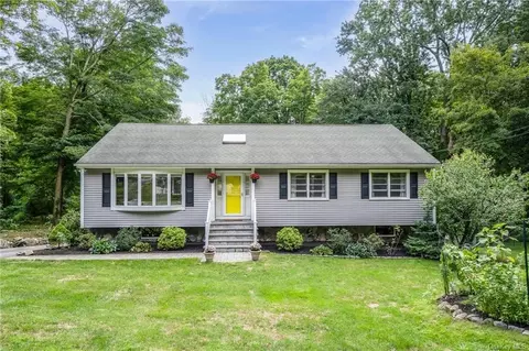 47 Cuddy Rd, Mahopac, NY 10541