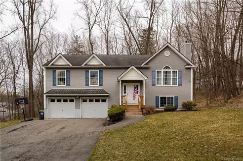 12 Michelle Dr, Newburgh, NY 12550