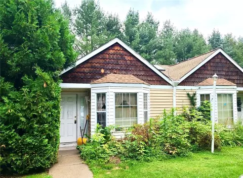 210 Hidden Ridge Dr, Thompson, NY 12701