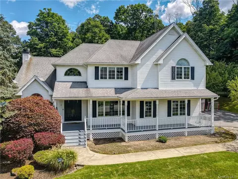 3 Bogey Pl, Ramapo, NY 10901
