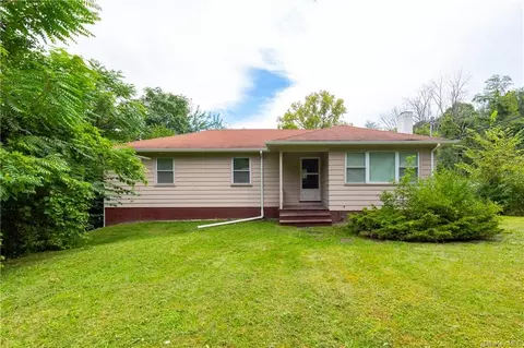 1 King Dr, La Grange, NY 12603