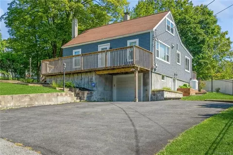 40 Lake Region Blvd, Monroe, NY 10950