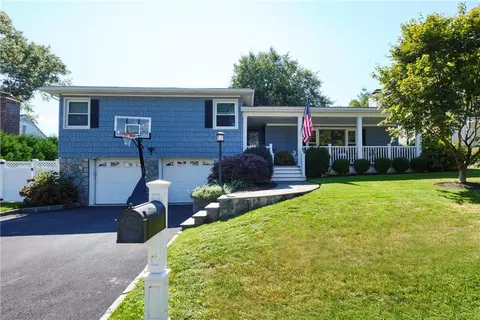 9 Michael Dr, Scarsdale, NY 10583