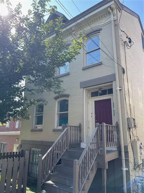 181 First St, Newburgh, NY 12550