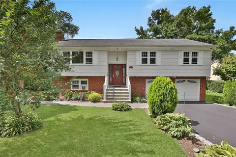 541 Marietta Ave, Mount Pleasant, NY 10594