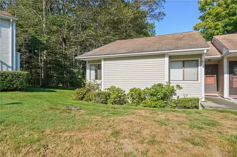 81 Molly Pitcher Ln #A, Yorktown, NY 10598