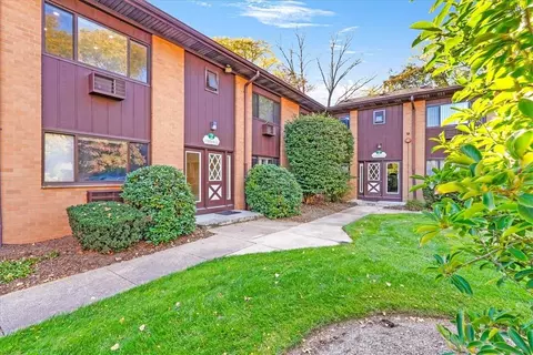 2 W Lawrence Park Dr #11, Orangetown, NY 10968