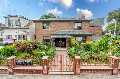 3260 Middletown Rd, New York, NY 10465