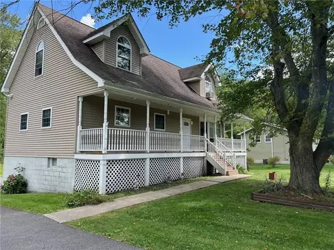 36 Robert Ln, Wappinger, NY 12590