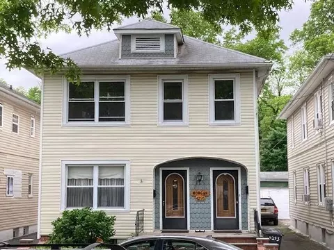 4295 Napier Ave, New York, NY 10470