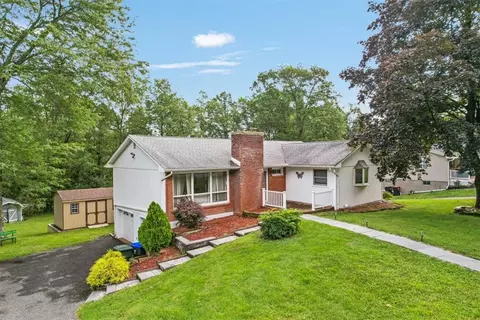 5 Good Time Ct, Goshen, NY 10924