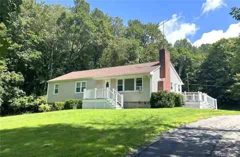 23 Out Of The Woods Ln, Mahopac, NY 10541