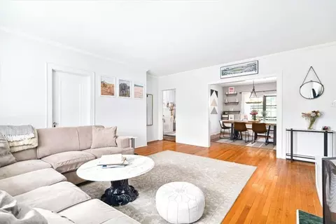 1448 Boston Post Rd #3E, Larchmont, NY 10538