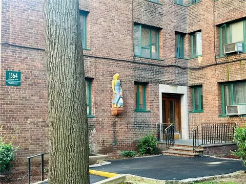 1564 Unionport Rd #3D, New York, NY 10462