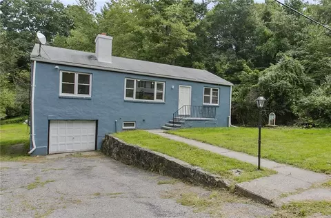 5 Quebec Rd, Patterson, NY 12563