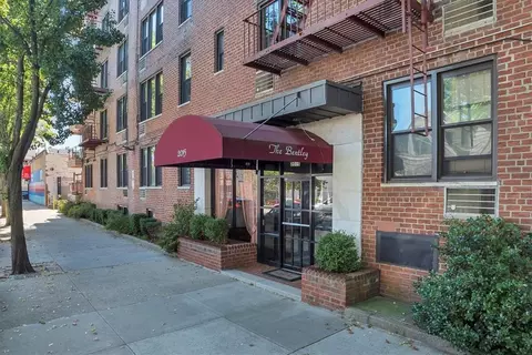 2015 Saint Paul Ave #5I, New York, NY 10461