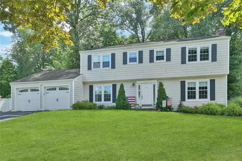 23 Yorkshire Dr, Ramapo, NY 10901