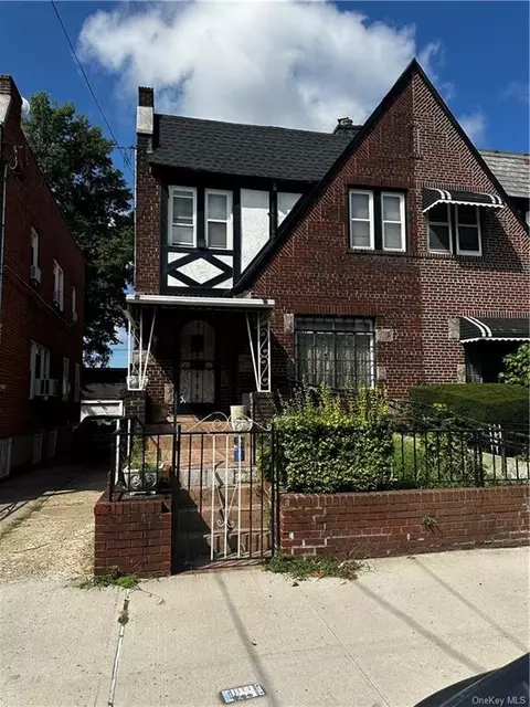 3229 Fish Ave, Bronx, NY 10469