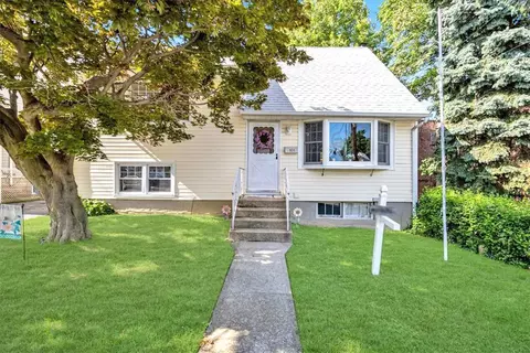 101 Earley St, New York, NY 10464