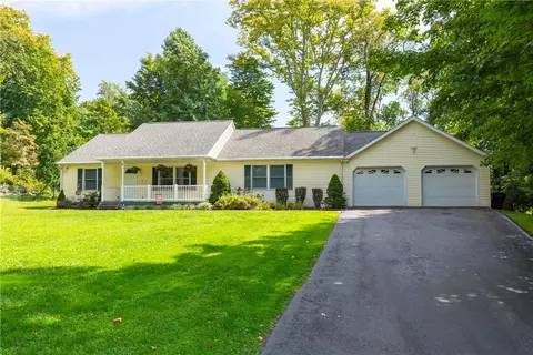 6 Bobrick Rd, Poughkeepsie, NY 12601