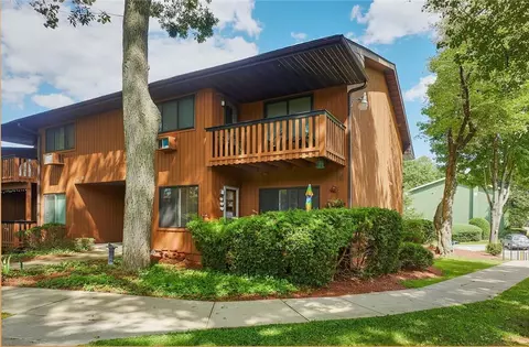219 Coachlight Sq, Cortlandt, NY 10548