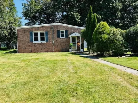 6 Hewitt St, Haverstraw, NY 10923