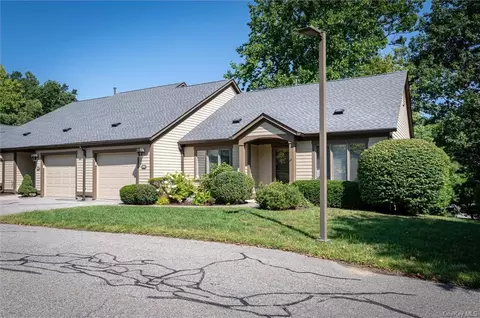 806 Heritage Hls #D, Somers, NY 10589