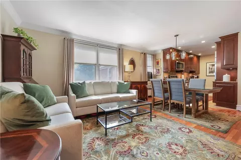 1 Bryant Cres #2N, White Plains, NY 10605