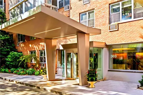 303 W 66th St #8JW, New York, NY 10023