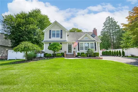 28 Fanley Ave, Clarkstown, NY 10956