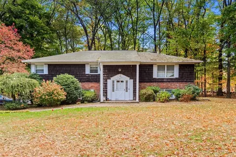 323 Sunrise Dr, Newburgh, NY 12550