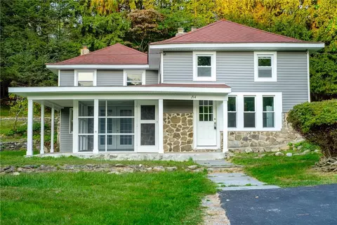 214 Spruce Rd, Middletown, NY 10940
