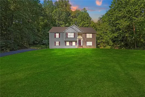 27 Van Orden Rd, Milton, NY 12547