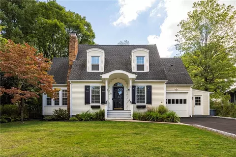 95 Weeks Ave, Cornwall On Hudson, NY 12520