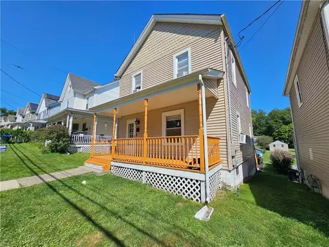 34 Wait St, Walden, NY 12586