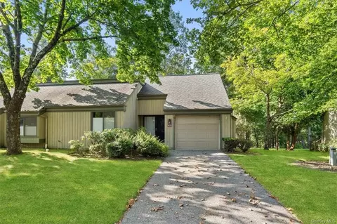 462 Heritage Hls #D, Somers, NY 10589