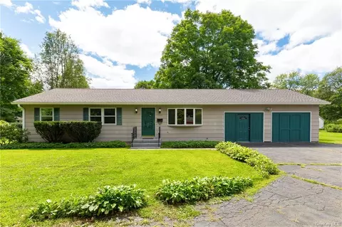 7585 Old Post Rd, Red Hook, NY 12571