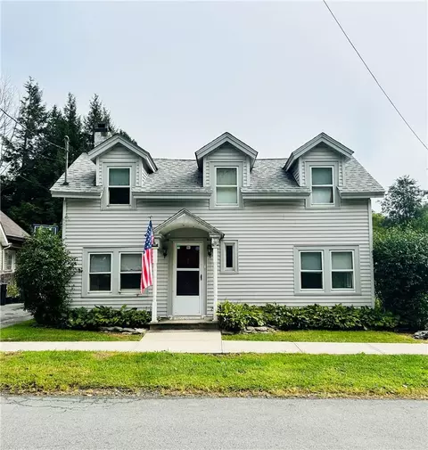 80 Pine St, Mamakating, NY 12790