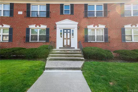 5 Somerset Dr #10 R, Ramapo, NY 10901