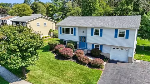 7 Sedge Rd, Clarkstown, NY 10989