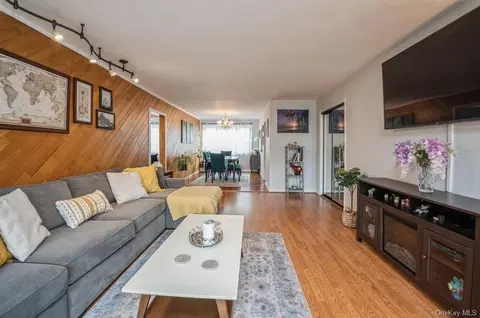 11 Westview Ave #35-1, White Plains, NY 10603