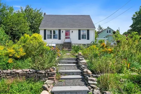 31 S Grant Ave, Clarkstown, NY 10920