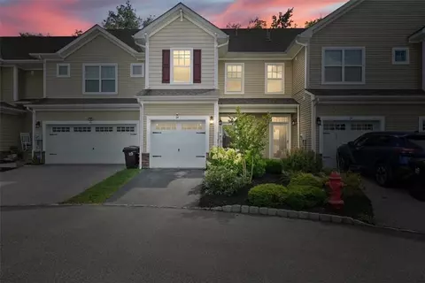 24 Timberose Ct, Middletown, NY 10940