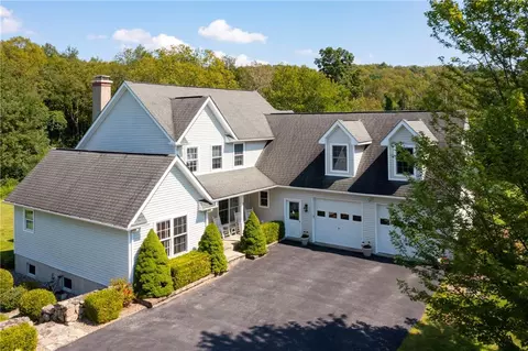 16 Cunningham Rd, Union Vale, NY 12540